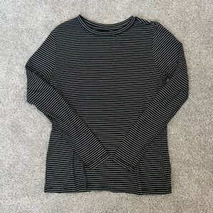 Universal Thread Woman’s Large Black and White Striped Long Sleeve Top